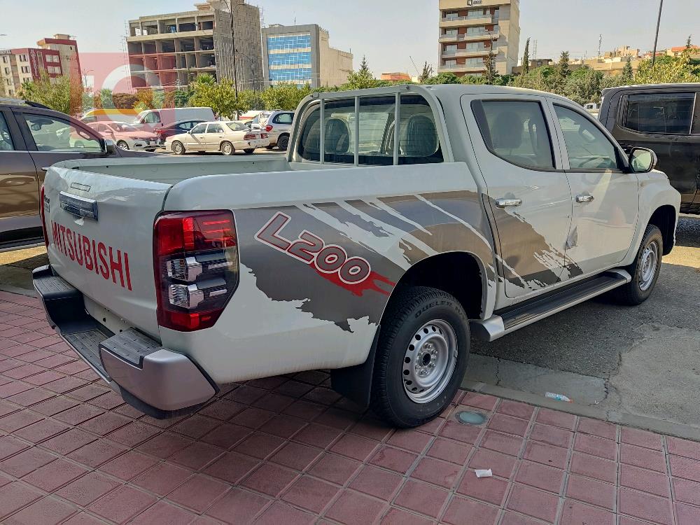 میتسوبیشی L200